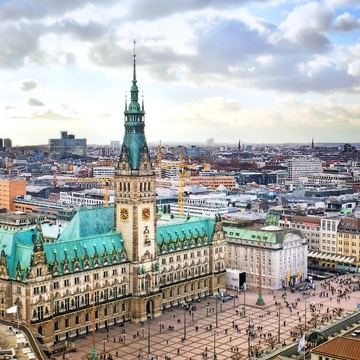 Rathaus von Hamburg, Deutschland - © carol_anne - stock.adobe.com