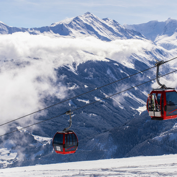 Seilbahn in den Kitzbüheler Alpen - © Sergej Dvoretsky - stock.adobe.com