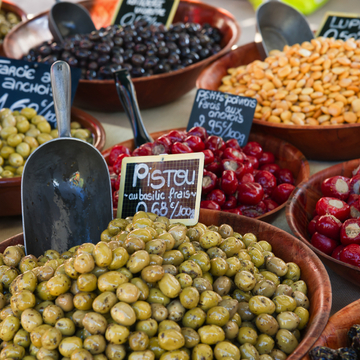 Oliven und Paprika - © Mytho - stock.adobe.com