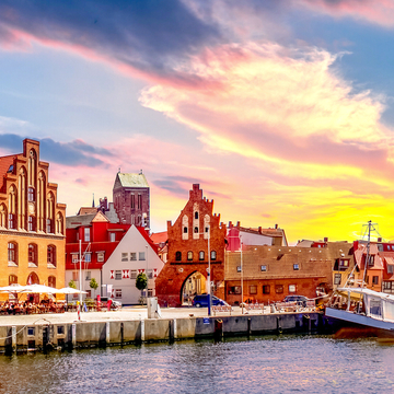 Altstadt von Wismar an der Ostsee, Deutschland - © Sina Ettmer - stock.adobe.com