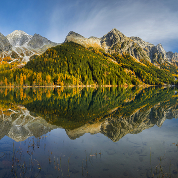 Antholzer See nahe der Riesenfernergruppe in Südtirol, Italien - © Rainer Mirau - stock.adobe.com