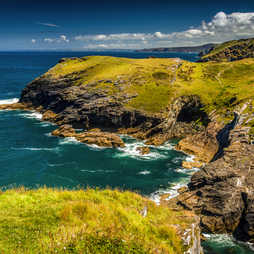 die Küste Cornwalls bei Tintagel Castle, Vereinigtes Königreich - ©Rüdiger Nold - stock.adobe.com