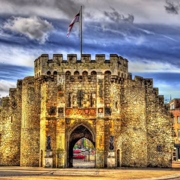 Bargate - ein mittelalterliches Torhaus in Southampton, England - © Leonid Andronov - Fotolia