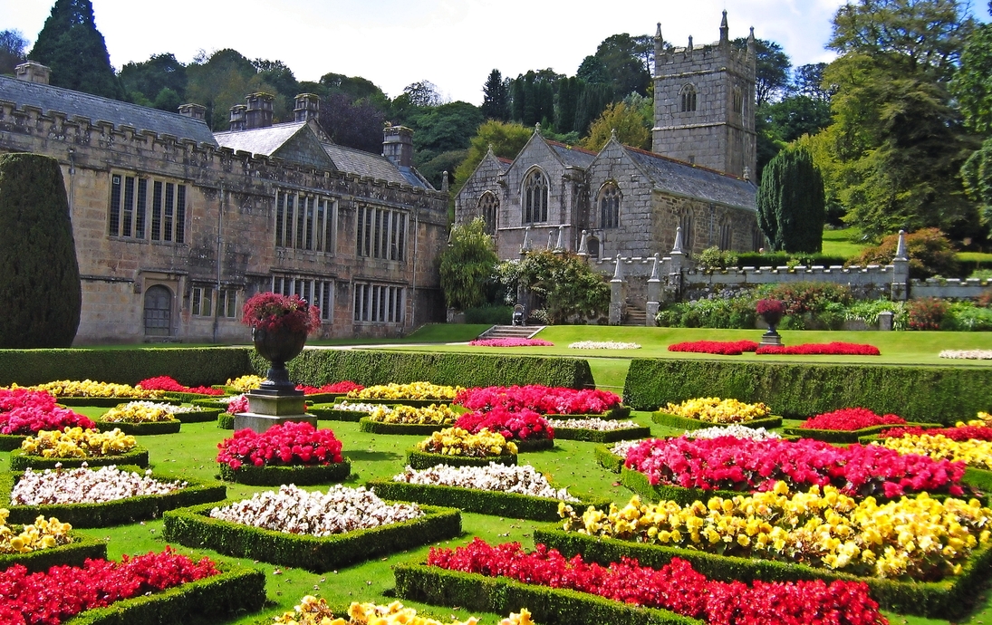 Lanhydrock Haus & Kirche