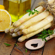weißer Spargel - © Printemps - stock.adobe.com