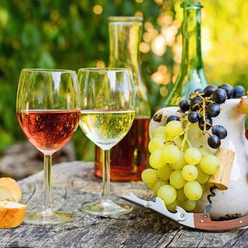 Weinprobe - © Visions-AD - Fotolia