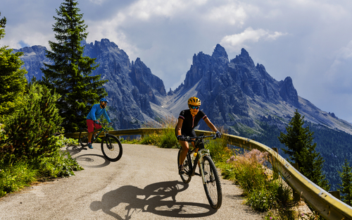 MTB Enduro Trail am Misurinasee in den Dolomiten