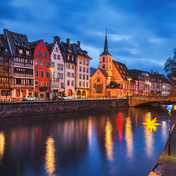 Altstadt von Straßburg zur Weihnachtszeit, Frankreich - ©Mapics - stock.adobe.com