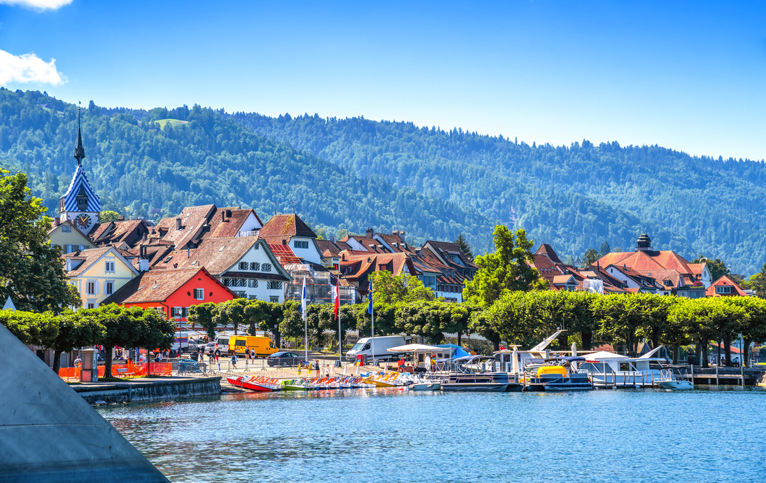 Uferpromenade von Zug am Zugersee
