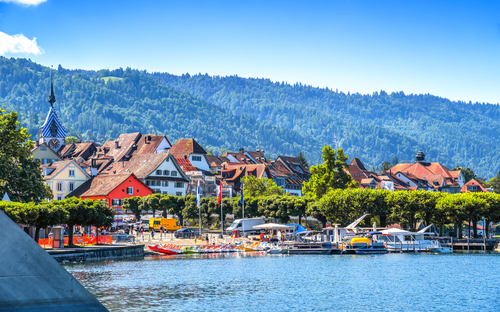 Uferpromenade von Zug am Zugersee