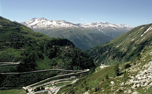 Aareschlucht und Pässefahrt 