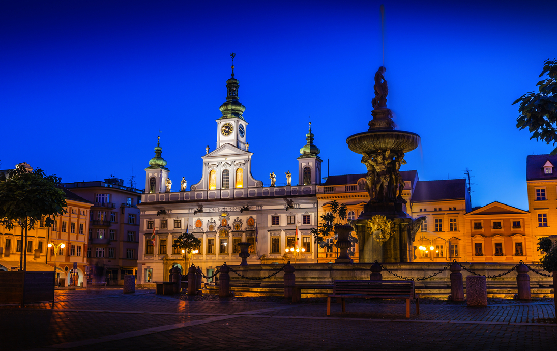 Altstadt von České Budějovice bei Nacht